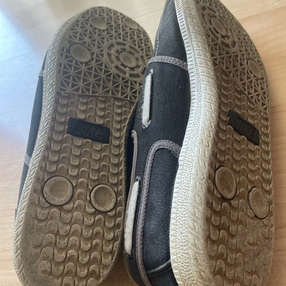 Nike shoes - Picture 5 of 5